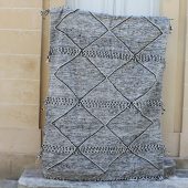 Tapis Kilim tissé au Maroc