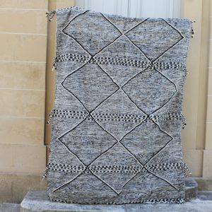 Tapis Kilim tissé au Maroc